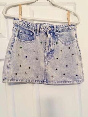 NWOT Light Blue Denim Mini Skirt Embellished w Jewels — Size S